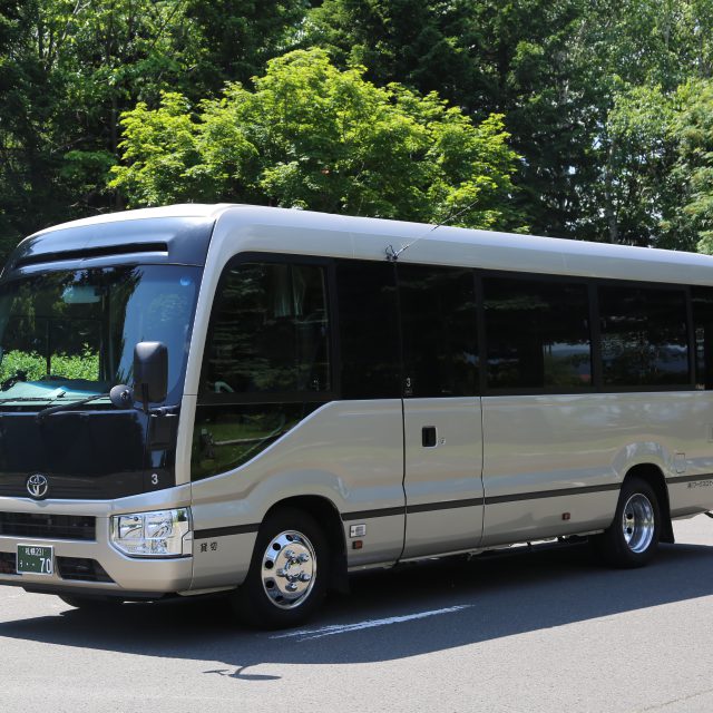 マイクロバス 3号車